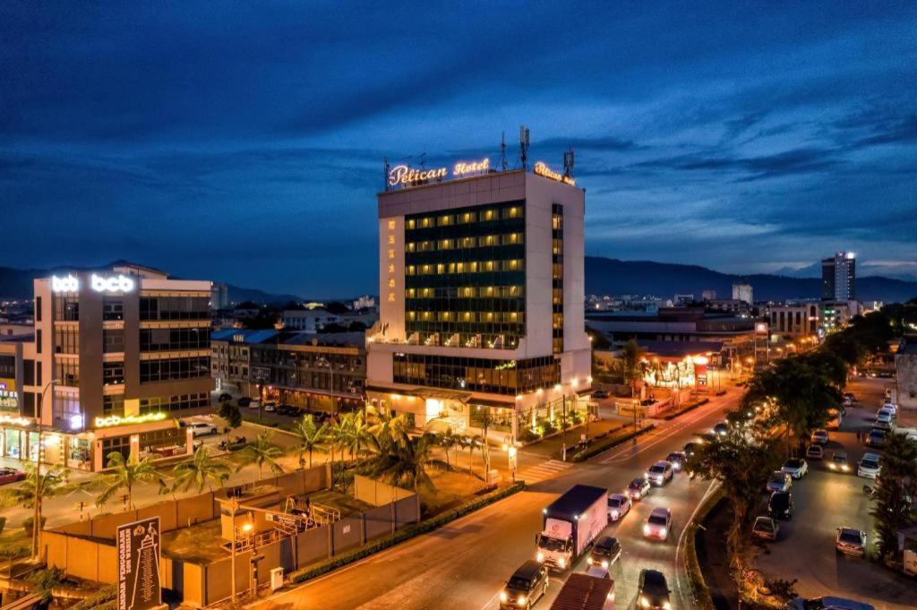 Pelican Hotel Batu Pahat Exterior foto