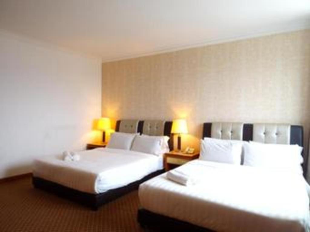 Pelican Hotel Batu Pahat Exterior foto