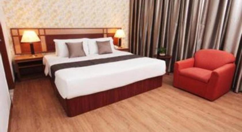 Pelican Hotel Batu Pahat Exterior foto